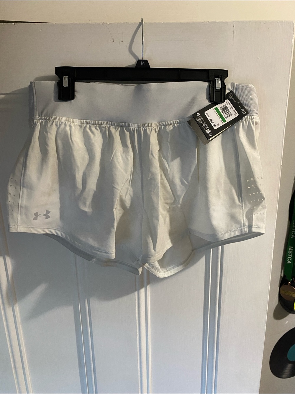Under Armour light grey womens SpeedPocket Shorts NWT marked $55 size large